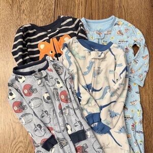 Lot of 4 Long Sleeve Infant Boys Sleepers Sz 24 Mo.  DC